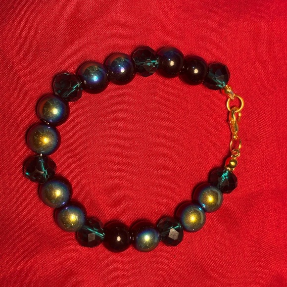 Handmade Black and Blue Beaded Bracelet - Picture 2 of 3